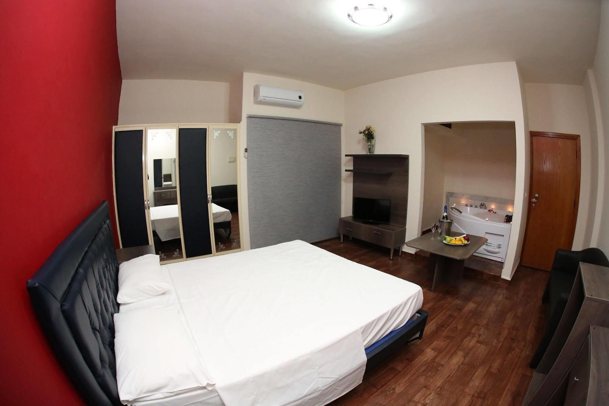 Vista Del Mar Hotel Jounieh Eksteriør billede