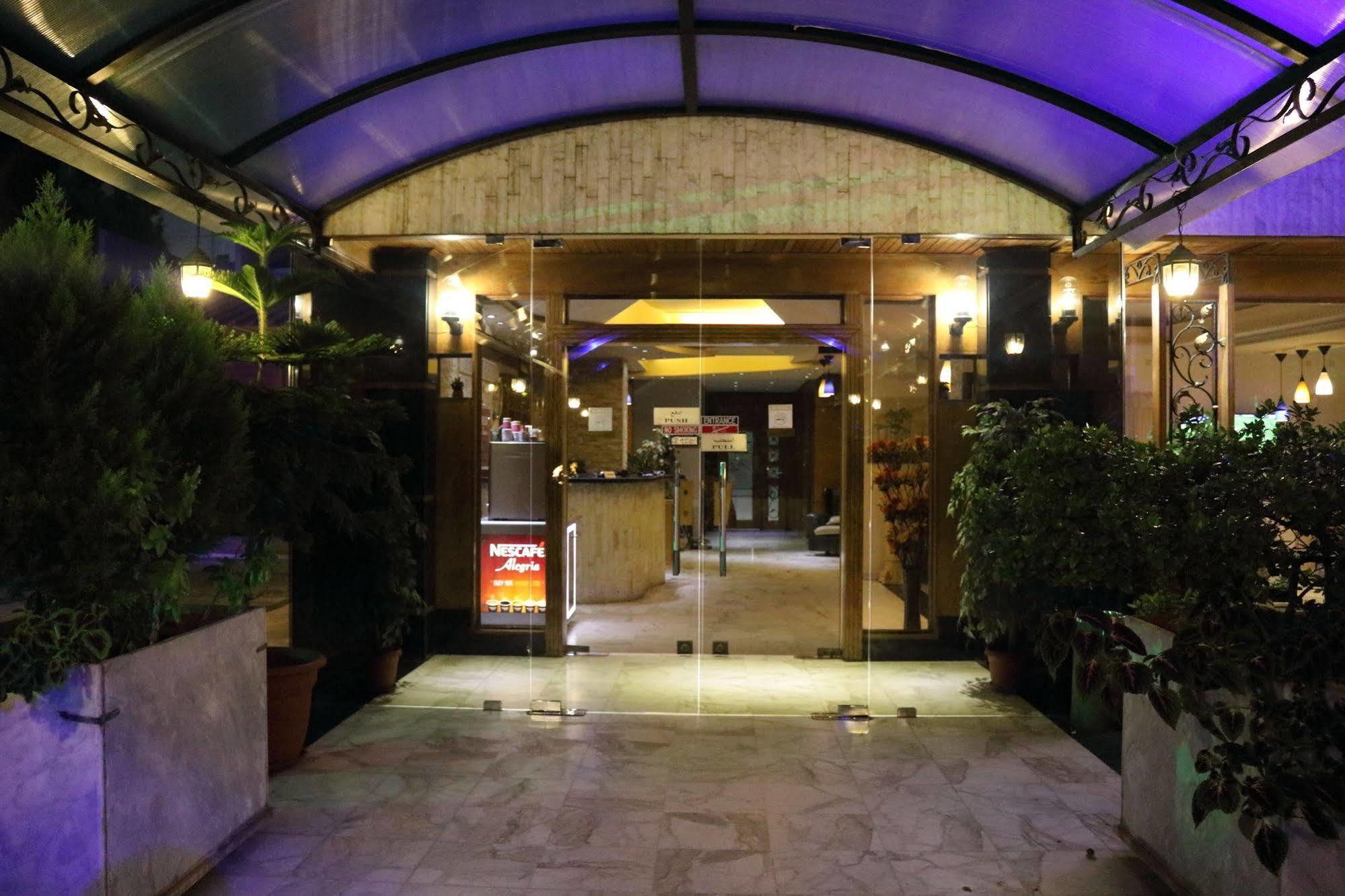 Vista Del Mar Hotel Jounieh Eksteriør billede